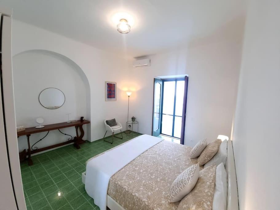 Casa Intiso - Two Double Bedroom Apartment Positano Eksteriør billede