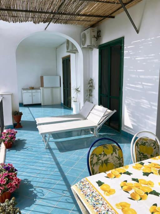 Casa Intiso - Two Double Bedroom Apartment Positano Eksteriør billede