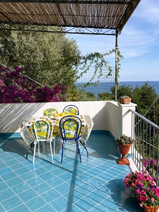 Casa Intiso - Two Double Bedroom Apartment Positano Eksteriør billede